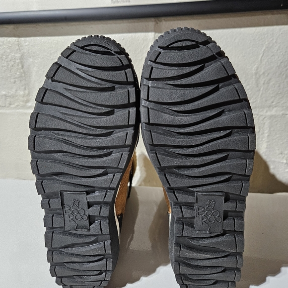 BooRoo womens Size 7 suede boots - Picture 5 of 5